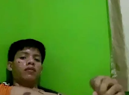 Pinoy Twink Quick Jerk off