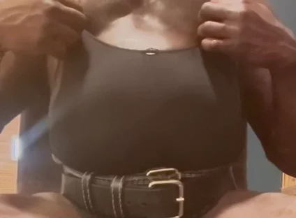 Black Mature Muscle Solo Tits and Vibrator