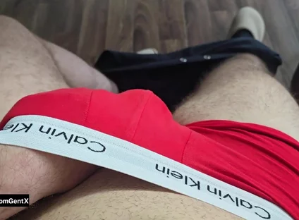 Hot White Guy Jerks Off in Pyjama Outfit After Waking Up Live on Stripchat PhantomGent