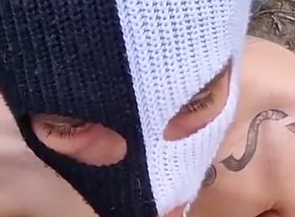 Outdoors Fuck on the Track, a Naked Straight Man Gave His Holes a No-condom Fuck