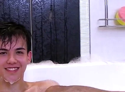 Alexandre Lee teen boy bath time jerk off