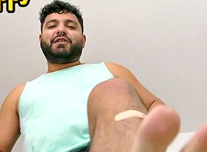 Demetri Silver Shrinks Intruder And Demands Giant