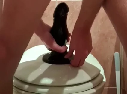 Hot Gay Twink Riding Huge Anal Dildo's