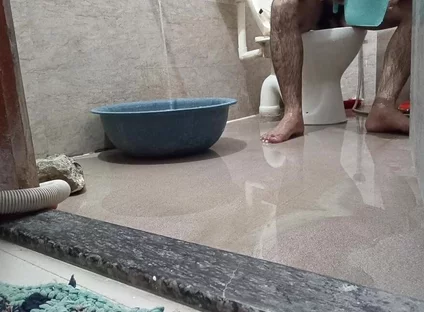 Who Would Like to Take a Nude Bath with Me?