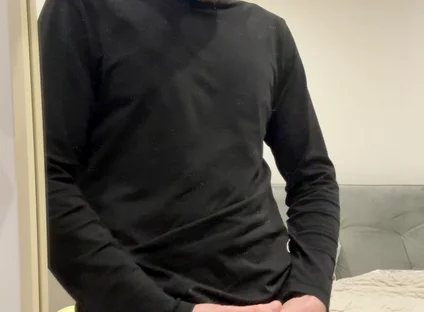 Fucking a Toy with a Big Dick and Moaning at 42 Years Old