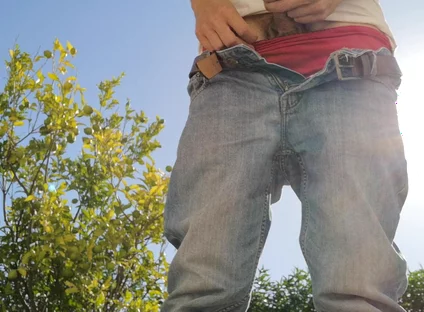 Hot Guy Jerks off Nervously Outdoor