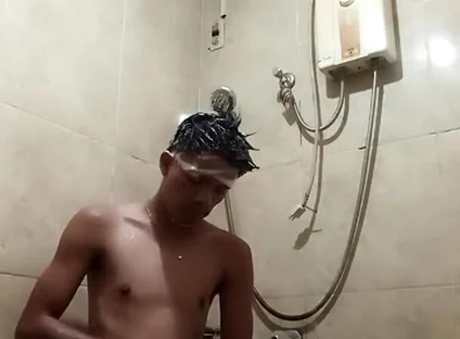 Filipino Solo Shower: Slim Asian Twink Jerks Big Cock