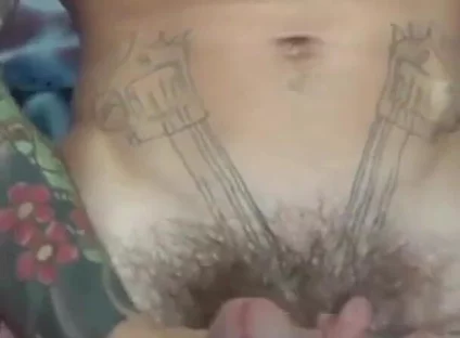 Tattooed Jerking off and Cumming Yummy
