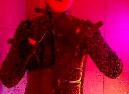 Shower in Rubber