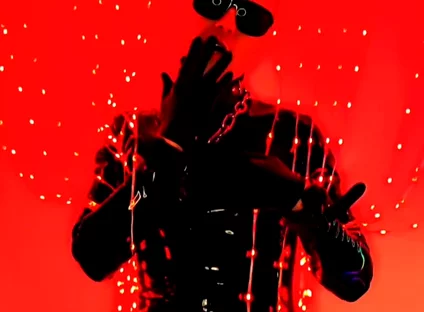 Rubber Musik Video