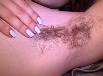 Who Wants to Jerk off While Smelling My Hairy Pits?