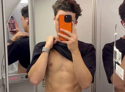 Turbulence Got My Dick Bouncing Don’t Worry! Landed Safely Back in Melbourne