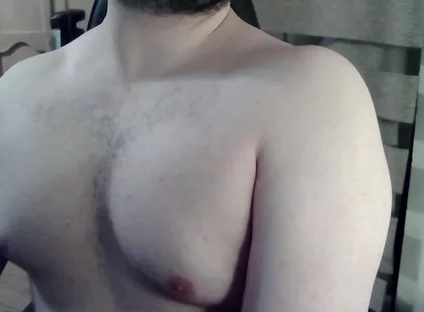 Beefy Virgin Camboy Dances and Flexes