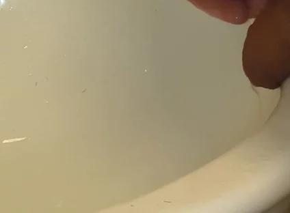 Peeing for Those That Like to Watch