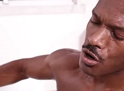 Alpha Fucker Rhyheim Shabazz Uses Bbc To Crush His Willing Bottom