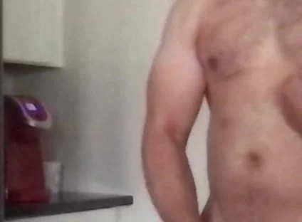 Quick Cumshot in Kitchen