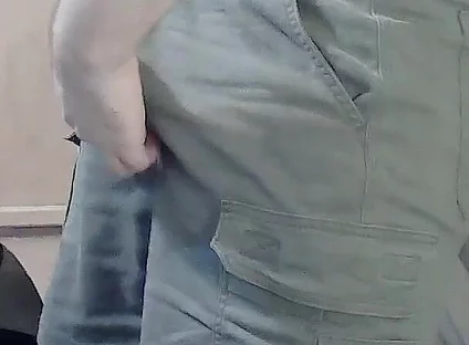 Hot Stud Goes Commando During Leg Day