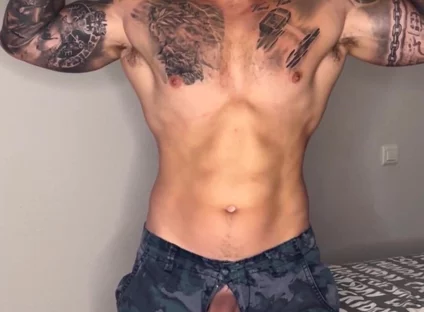 Military Huge Cumshot with No Hands