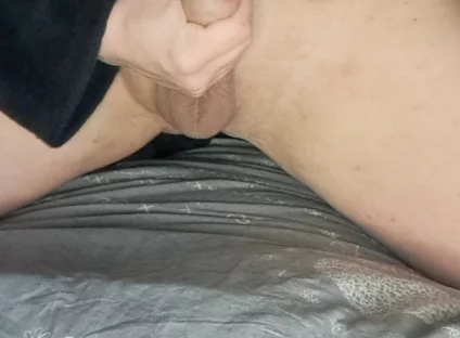 I Show My Feet and Masturbate for the New Year