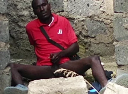 Shamba Boy Got Horny While on Duty