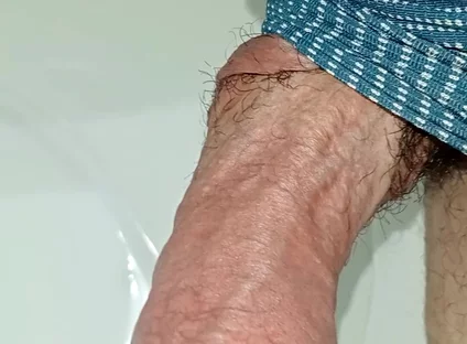 I Enjoy Piss in Bathroom, Big Cock and Veniza
