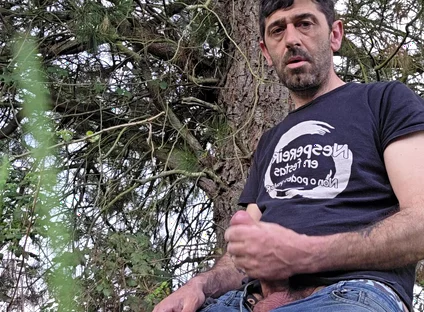 Straight Guy Masturbates in the Woods