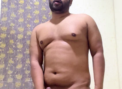 Indian Exhibitionist Masturbating in Bathroom Chubby