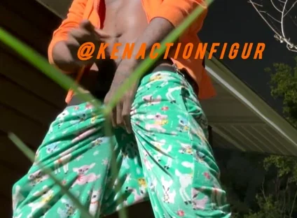 Kenactionfigur Busting a Big Ass Nut Outside the Trap House