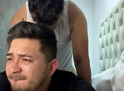 Padrastro Me Confunde Cuando Duermo Me Come El Culo A Pelo Y Me Lo Deja Lleno De Leche Caliente - Sexo Duro