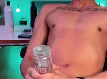 Leo Latte Lets Viewers Control the Toy in His Ass While He Strokes a Fleshlight
