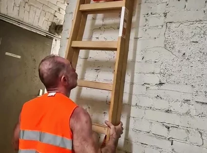 Very Hairy Builder