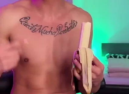 Leo Latte Almost 2-hour Livestream - Teasing, Stripping & Underwear Show