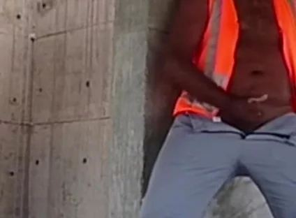 After Work I Went to the Construction Site to Enjoy Myself