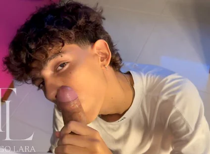 The Twink Delivery Man Warmed Me up and I Had to Put Him to Suck My Cock