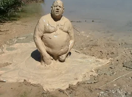 Mudbath in Creamy, Light Mud - Like Vanilla Pudding