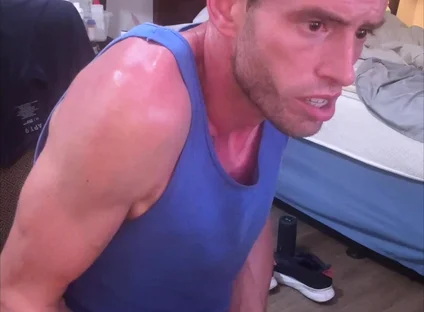 Edging for Hours in Chair, Feel It for 20 Mins That Im There and Finally Do Cum