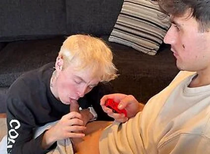 Blowjob During Fortnite Gaming