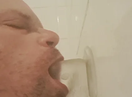 Attached Sucking and Blowing for the Slut