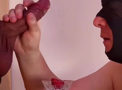 Gloryhole Squirts a Daddy on Strawberries