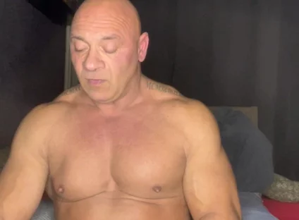 Mr Guru Naked Wank Solo Bodybuilder Daddy