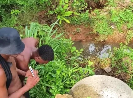 Watch How He Wore His Pant and Ran Away.