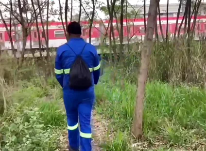 A Worker Passed Through the Park and Received a Blowjob.