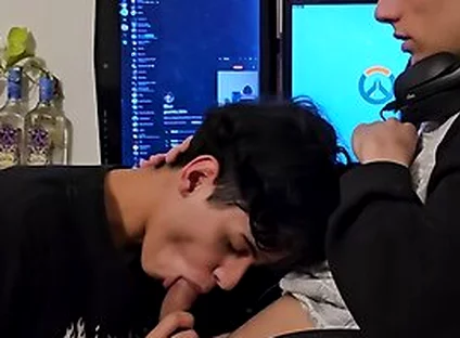 I Wanted Dick So I Teased My Boyfriend While He Was Playing