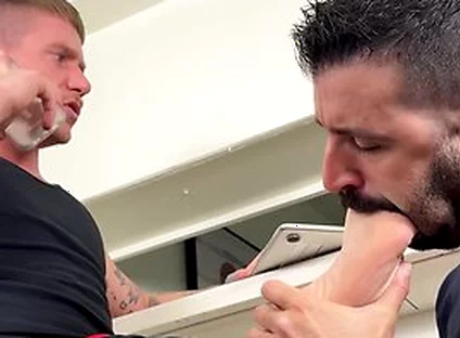 College Jock Colt Spence Finishes Homework While Getting Worshiped By Nick Charms