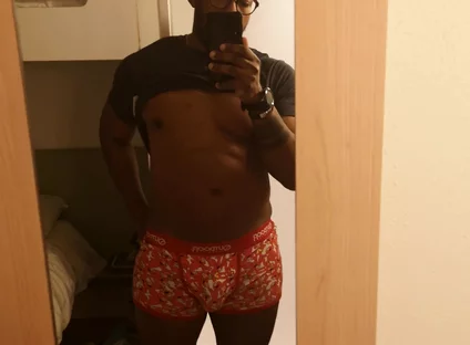 Just Show You My Room and Then Going to Paris Tomorrow Hopefully My Airbnb Has Great Views