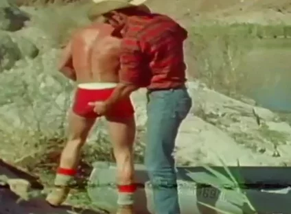 Holtzs Canoe Tease