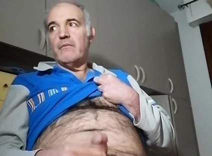 A Nice Cumshot Before Going to Sleep!