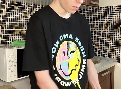 Young Twink's Gushing Cum Delight