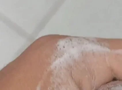 Extreme Burning Sensation Makes the Glans Foam with Arousal.