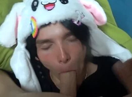 Lille Passiv Femboy Gav Far Et Sodt Blowjob